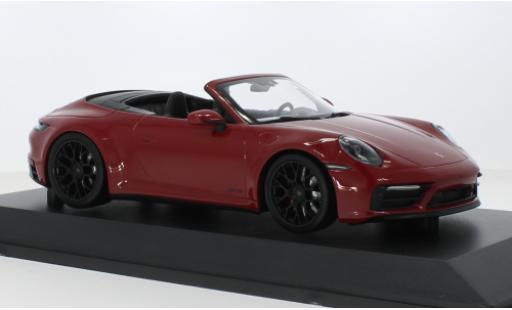Porsche 992 GTS 1/18 Minichamps 911  Carrera 4 Cabriolet rot 2020 1:18 modellautos