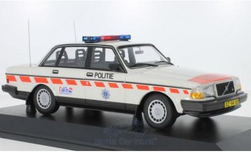 Volvo 240 1/18 Minichamps GL Politie (NL) 1986 modellautos
