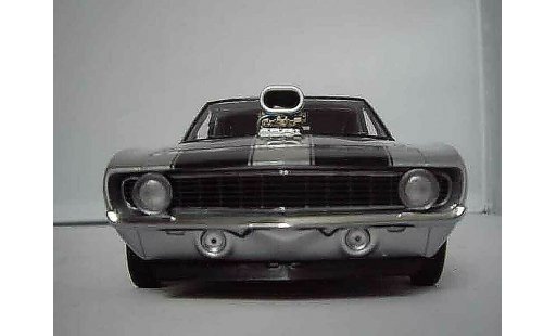 Chevrolet Camaro Z28 1/18 GMP drag racing modellautos