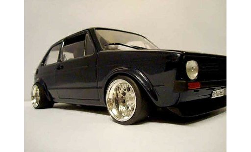 Volkswagen Golf GTI 1/18 Solido German Look pneux flancs tendus modellautos