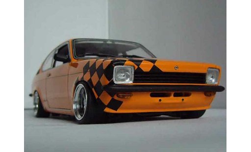 Opel Kadett C coupe 1/18 Minichamps sr 1976 orange modellautos