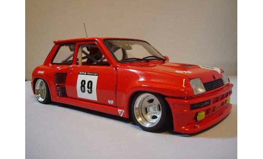 Renault 5 Turbo 1/18 Universal Hobbies 2 rot rallye modellautos