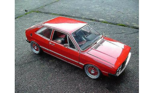 Volkswagen Scirocco GTI 1/18 Revell rot modellautos