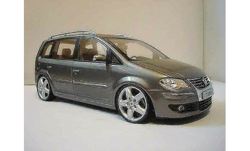 Volkswagen Touran Base 1/18 Shanghai Volkswagen 2008 jantes 19 pouces modellautos