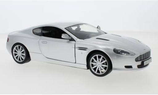 Aston Martin DB9 1/18 Motormax silber 1:18 modellautos