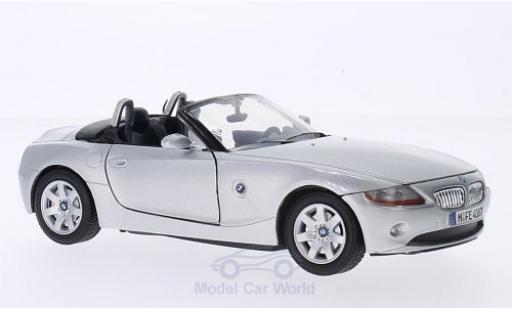 Bmw Z4 E85 1/24 Motormax (E85) silber 2003 modellautos
