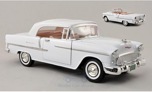 Chevrolet Bel Air 1/18 Motormax Cabrio weiss 1955 Softtop und Persenning liegen bei modellautos