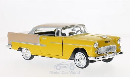 Chevrolet Bel Air 1/24 Motormax gelb/braun 1955 modellautos