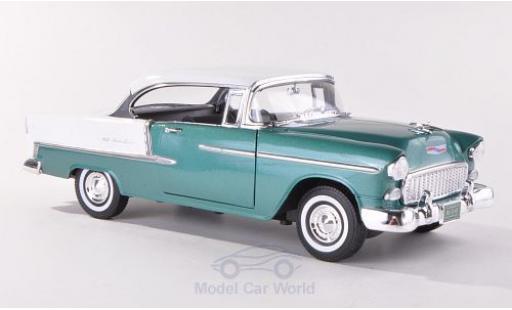 Chevrolet Bel Air 1/18 Motormax Hardtop mettalic grün/weiss 1955 modellautos