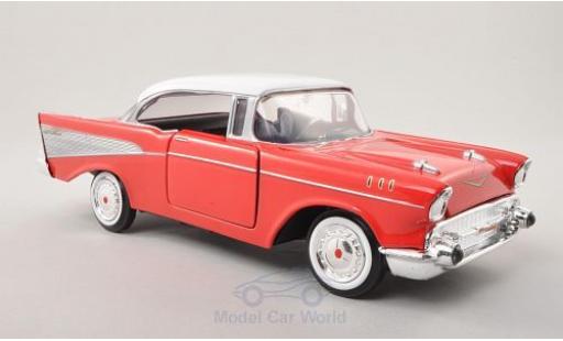Chevrolet Bel Air 1957 1/24 Motormax Hardtop rot/weiss 1957 modellautos