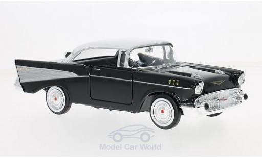 Chevrolet Bel Air 1/24 Motormax schwarz/weiss 1957 modellautos
