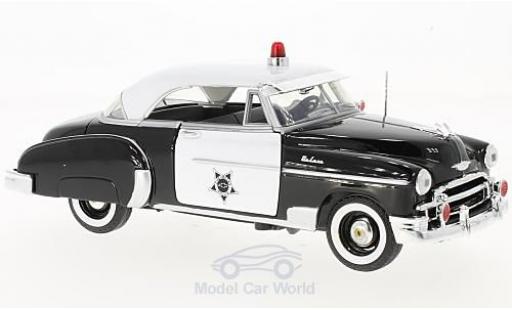 Chevrolet Bel Air 1/24 Motormax schwarz/weiss Police 1950 modellautos