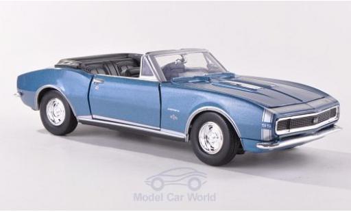 Chevrolet Camaro SS 1/24 Motormax SS Cabrio mettalic blau/Dekor 1967 Verdeck geöffnet modellautos