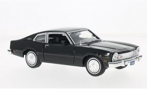 Ford Maverick 1/24 Motormax schwarz 1974 modellautos