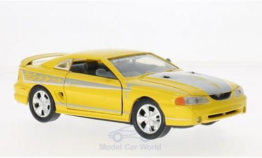 Ford Mustang 1/24 Motormax SVT Cobra gelb/silber 1998 modellautos