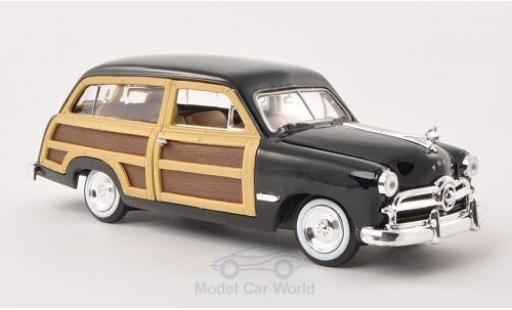 Ford Woody 1/24 Motormax Wagon schwarz/Holzoptik 1949 ohne Vitrine modellautos