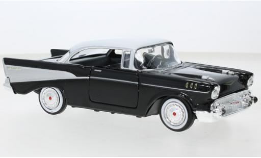 Chevrolet Bel Air 1/24 Motormax Bel air Hardtop tuning noire/Décorer 1957 modellautos