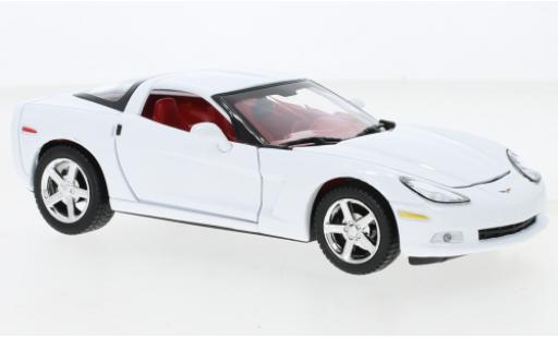Chevrolet Corvette 1/24 Motormax (C6) weiss 2005 modellautos