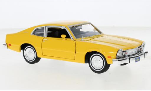 Ford Maverick 1/24 Motormax gelb 1974 modellautos