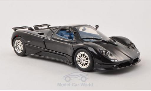 Modellautos Pagani Zonda R 1/18 Motormax C12 schwarz 2004 Pagani Zonda R 1/18 Motormax C12 schwarz 2004 modellautos