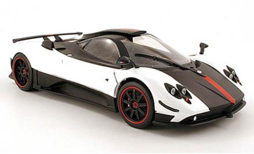 Modellautos Pagani Zonda 1/18 Motormax cinque weiss/schwarz Pagani Zonda 1/18 Motormax cinque weiss/schwarz modellautos