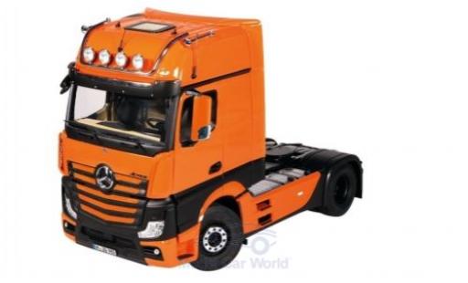 Modellautos Mercedes Actros 1/18 NZG GigaSpace 4X2 orange/schwarz Mercedes Actros 1/18 NZG GigaSpace 4X2 orange/schwarz modellautos