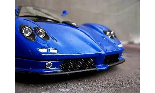 Pagani Zonda C12 1/18 Motormax blau modellautos