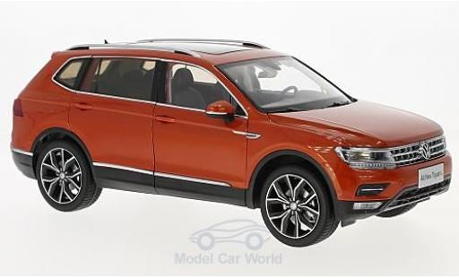 Modellautos Volkswagen Tiguan 1/18 Paudi L mettalic orange 2017 Volkswagen Tiguan 1/18 Paudi L mettalic orange 2017 modellautos
