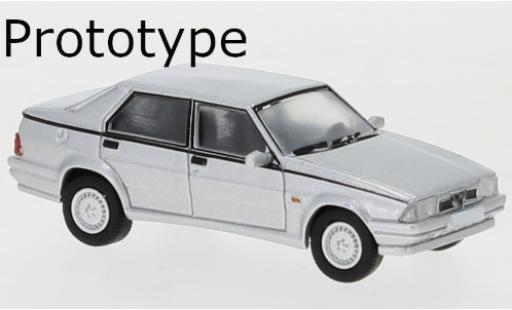 Modellautos Alfa Romeo 75 1/87 PCX87 silber 1988 Alfa Romeo 75 1/87 PCX87 silber 1988 modellautos