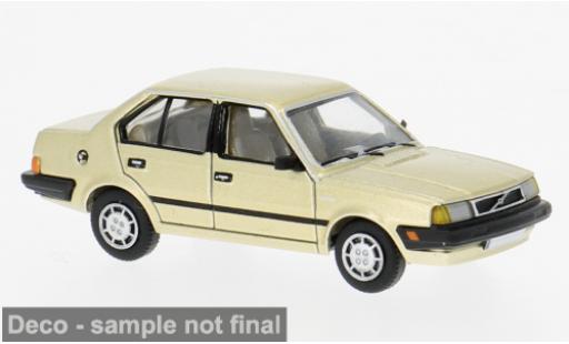Modellautos Volvo 360 1/87 PCX87 beige 1985 1:87 Volvo 360 1/87 PCX87 beige 1985 1:87 modellautos
