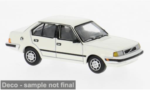 Modellautos Volvo 360 1/87 PCX87 weiss 1985 1:87 Volvo 360 1/87 PCX87 weiss 1985 1:87 modellautos