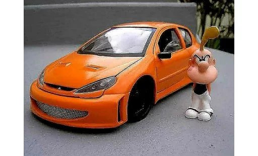 Peugeot 206 WRC 1/18 Solido street racing orange modellautos