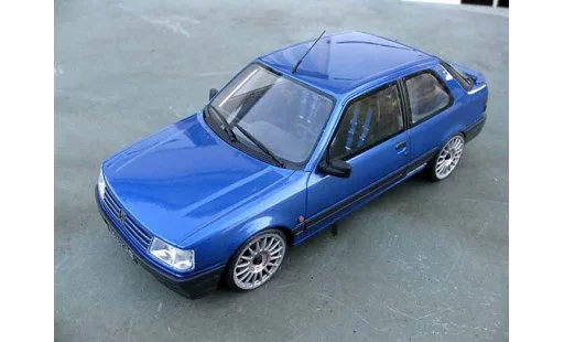 Peugeot 309 GTI 16 1/18 Ottomobile S groupe n modellautos