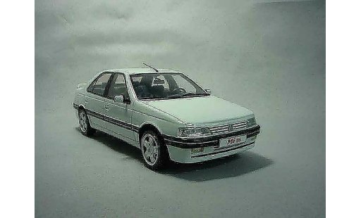 Peugeot 405 Mi16 1/18 Ottomobile phase 2 1992 weiss modellautos