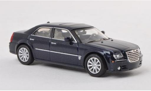 Modellautos Chrysler 300C 1/87 Ricko SRT8 mettalic blau Chrysler 300C 1/87 Ricko SRT8 mettalic blau modellautos