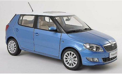 Skoda Fabia Base 1/18 Paudi blau/weiss 2008 modellautos