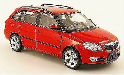 Skoda Fabia Combi 1/24 Welly rot modellautos