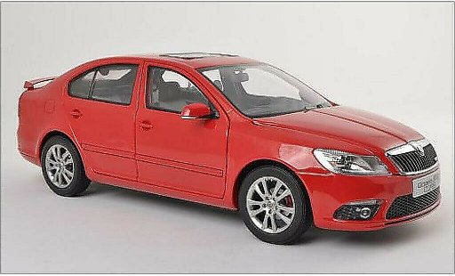 Skoda Octavia Base 1/18 Paudi V Sport rot modellautos