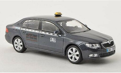 Skoda Superb Taxi 1/43 Abrex II Kuryr modellautos