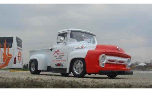 Ford 1956 Hot Rod 1/18 Welly so-cal truck modellautos