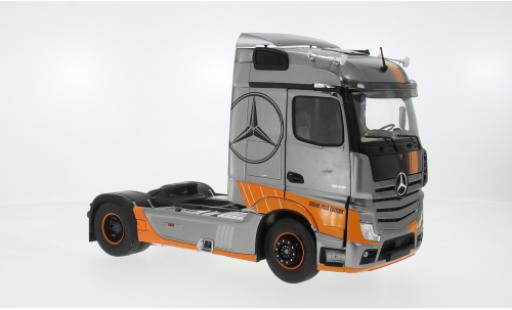 Modellautos Mercedes Actros 1/24 Solido Grand Prix Edition silber 2019 1:24 Mercedes Actros 1/24 Solido Grand Prix Edition silber 2019 1:24 modellautos