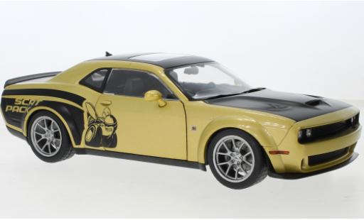 Modellautos Dodge Challenger 1/18 Solido R/T Scat Pack Widebody metallise beige/matte-noire 2020 Dodge Challenger 1/18 Solido R/T Scat Pack Widebody metallise beige/matte-noire 2020 modellautos