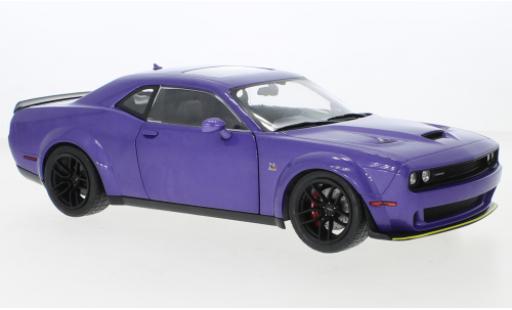 Modellautos Dodge Challenger 1/18 Solido R/T Scat Pack Widebody metallise violett 2020 Dodge Challenger 1/18 Solido R/T Scat Pack Widebody metallise violett 2020 modellautos