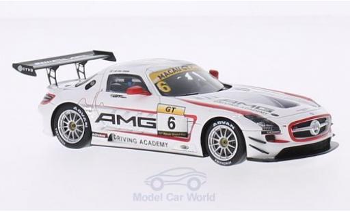 Mercedes SLS 1/43 Spark AMG GT3 No.6 GT Cup GP Macau 2014 R.van der Zande modellautos