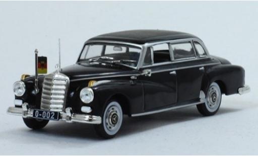 Modellautos Mercedes 300 1/43 SpecialC d schwarz 1957 ohne Vitrine Mercedes 300 1/43 SpecialC d schwarz 1957 ohne Vitrine modellautos