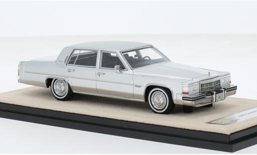 Modellautos Cadillac Sedan 1/43 Stamp Models DeVille silber 1983 1:43 Cadillac Sedan 1/43 Stamp Models DeVille silber 1983 1:43 modellautos