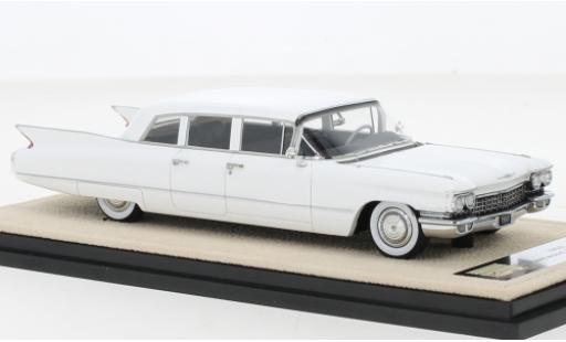 Modellautos Cadillac Fleetwood 1/43 Stamp Models 75 Limousine weiss 1960 Cadillac Fleetwood 1/43 Stamp Models 75 Limousine weiss 1960 modellautos