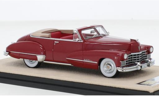 Modellautos Cadillac Series 62 1/43 Stamp Models Cabrio metallise rouge foncé 1947 Cadillac Series 62 1/43 Stamp Models Cabrio metallise rouge foncé 1947 modellautos