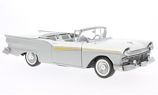 Modellautos Ford Fairlane 1/18 Sun Star 500 Skyliner grau/weiss 1957 Ford Fairlane 1/18 Sun Star 500 Skyliner grau/weiss 1957 modellautos