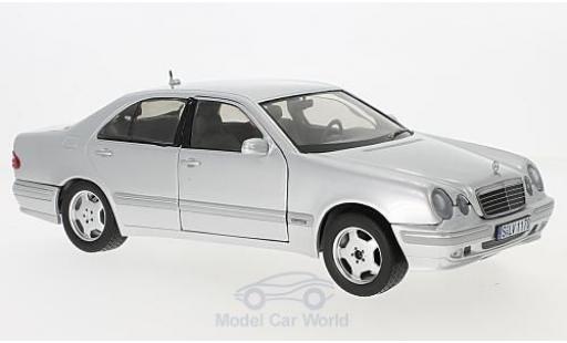 Modellautos Mercedes Classe E 1/18 Sun Star E320 (W210) silber Mercedes Classe E 1/18 Sun Star E320 (W210) silber modellautos